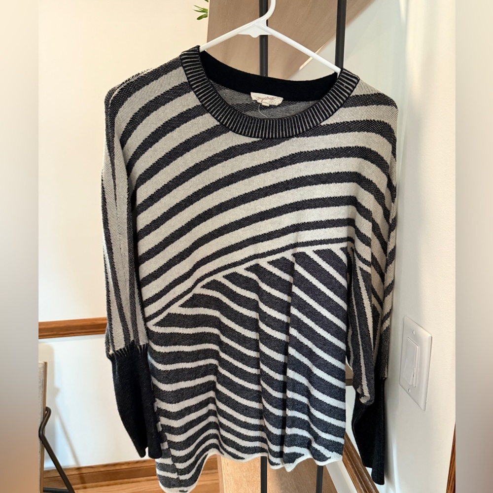 Mystree Monochrome Knit Top